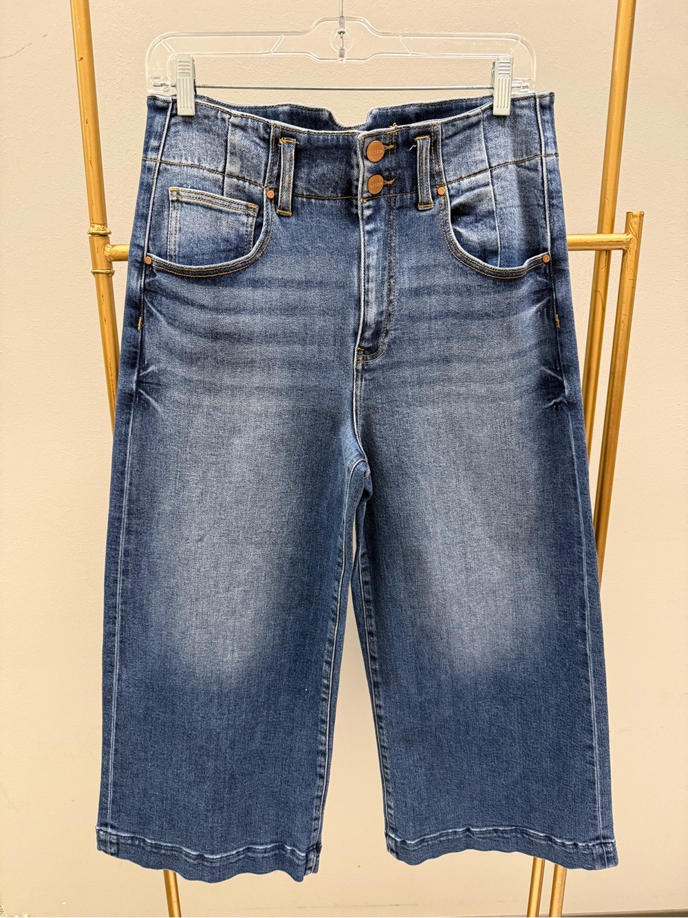 Risen High-Rise Wide-Leg Culotte Jeans in Medium Blue